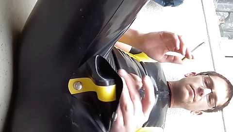 Married guy with cum in her pussy