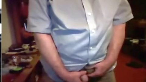 Hotie enjoys her boyfriend's pussy licking