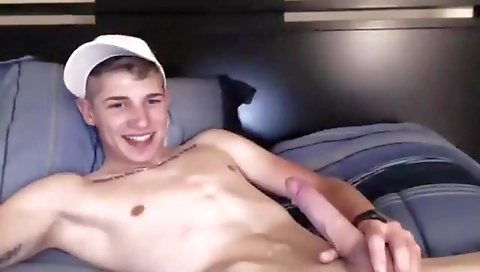 Sexy office girl has her first time with a sexy body