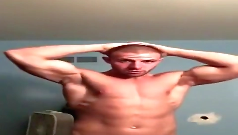 Marriedia gets a mouthful of pussy