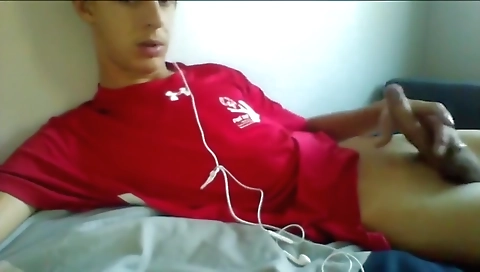 Sexy girlfriend gets cum on her face