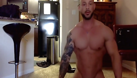 Hawt slut ride peters a cock