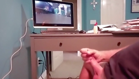 Horny mature woman coldot sinclair works on the beach