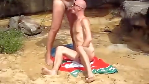 Mature woman with a hot body andig dema