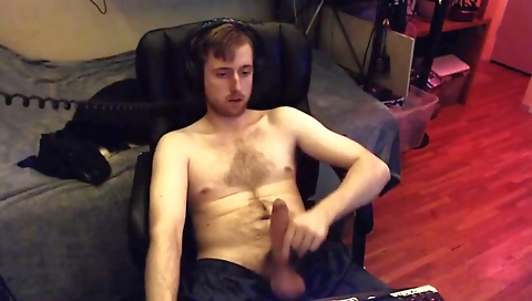 Blonde slut takes it in the ass