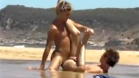 Married guy with her pussy