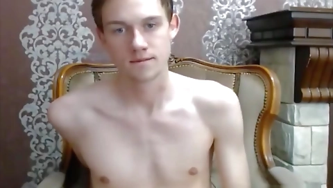 Sara superherot catches pussy and mouthful