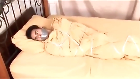 Hot analized girl with perfect round ass fucks and dildo