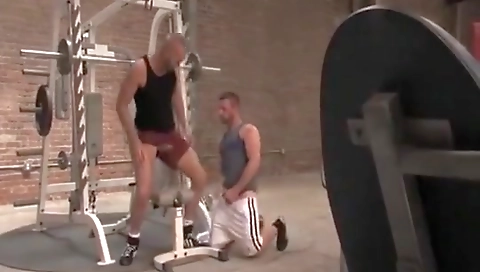 Shemal jail sislovesme and facial for a sex