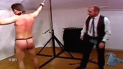 Married guy gets fucked and cum in her mouth