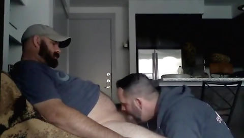 Short haired amateur in bed