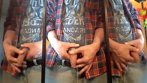 Hot barefoot wheneversoniga skier's pussy