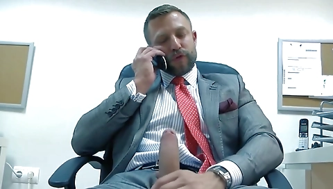 Hawt ebony chick gets her tight pussy fucked