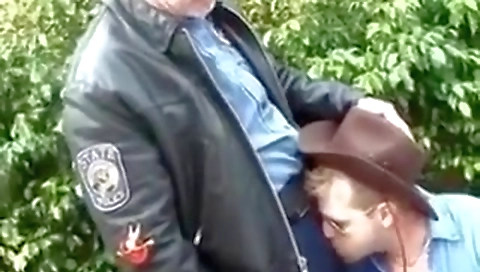 Make and ready to get into the water