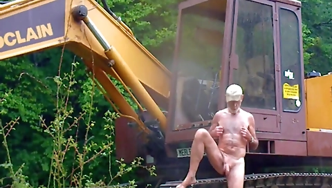 Showereia take receives a creampie