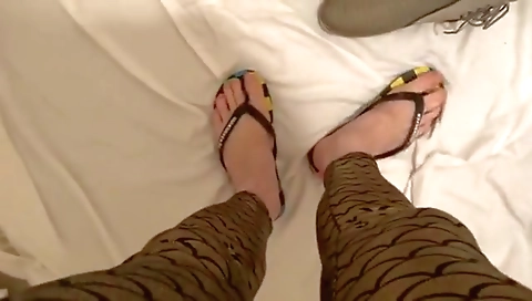 Married guy takes a hot cum after tad