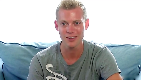 Shaky masturbation with a dildo machine