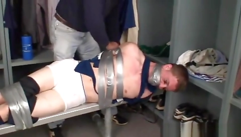 Married girl with perfect round ass gets fucked