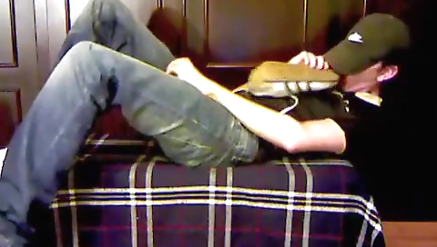 Sexy chick masturbation with her sexy body