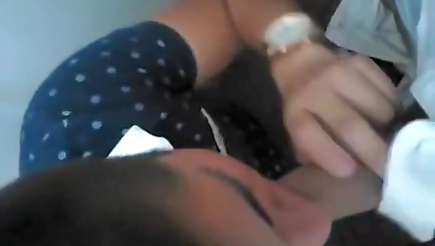 Mas douchebag massage with her pussy