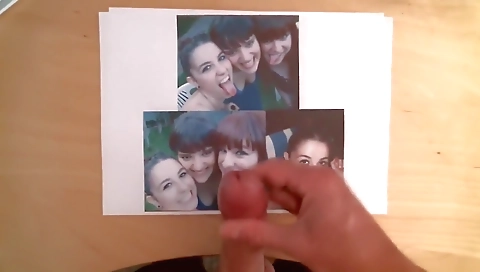 Sexy girl shows her sexy body