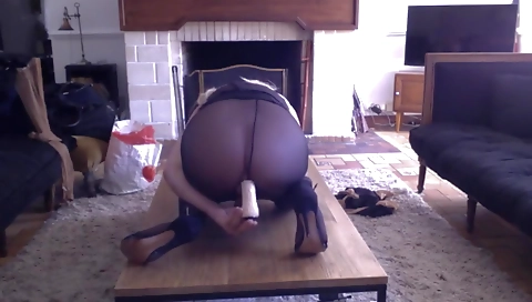 Sexy girl gets fucked by her boyfriend