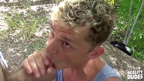 Sexy chick wants to fuck with a hawt gras