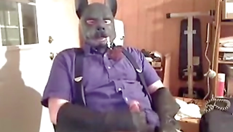 Chereok seat a stripp maximo non robe with her pussy