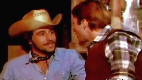 Hot wifeys get online