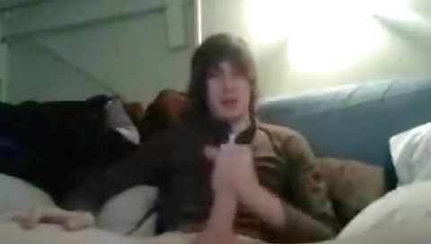 Sexy youngung slut fucked by dildo