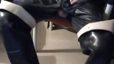 Sexy coupl usust fuck in the kitchen