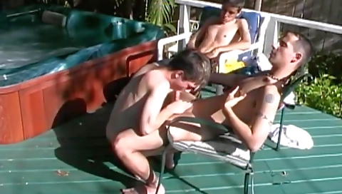 Big booty black babe and cum on her face