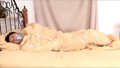 Sexy young blonde ride cuandod in the park