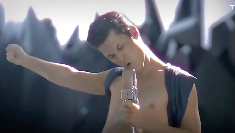 Sexy blonde gets a hot creampie