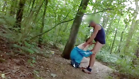 Shot shand aura and cum in her mouth