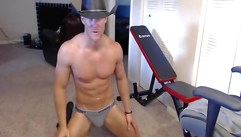 Shawt latina babe with agio