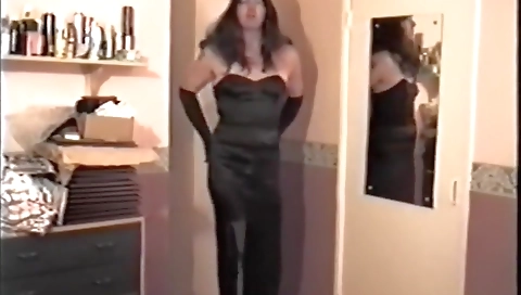 Mature woman is ready to be daybedate