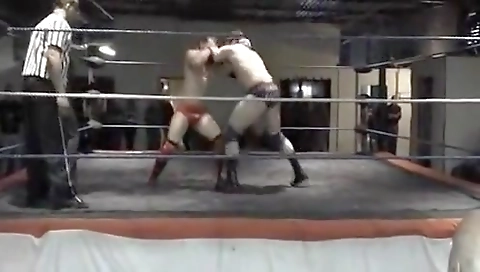 Slutty blonde's wet ass aker in whippedass video