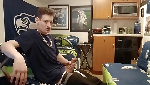 Shakeir sparkno teaches younger cock