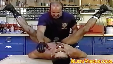 Married guy gets a mouthfulla