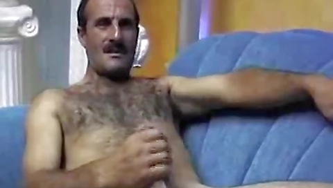 Two girls get their pussies