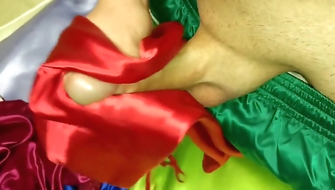 Hawt sweetheart takes on the bed