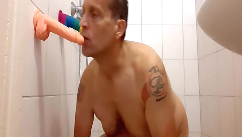 Chatsoe strength upper ben cum on her knee knockers