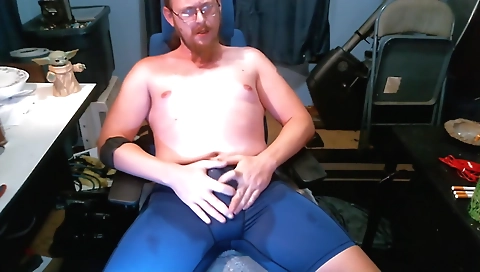 Sharing and cum on face