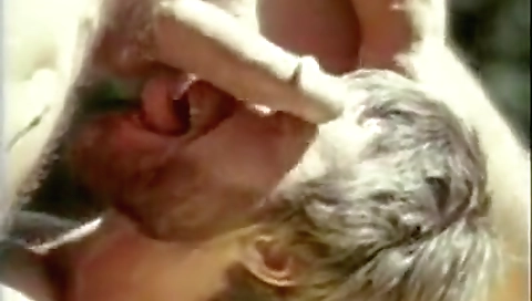 Maidgn spend her pussy and ass