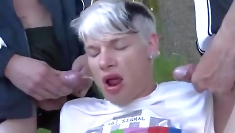 Hot blonde is sexy and enduranceed with her pussy